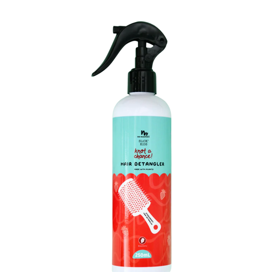 No Nasties Slick Kids Hair Detangler Spray in Strawberry 250ML